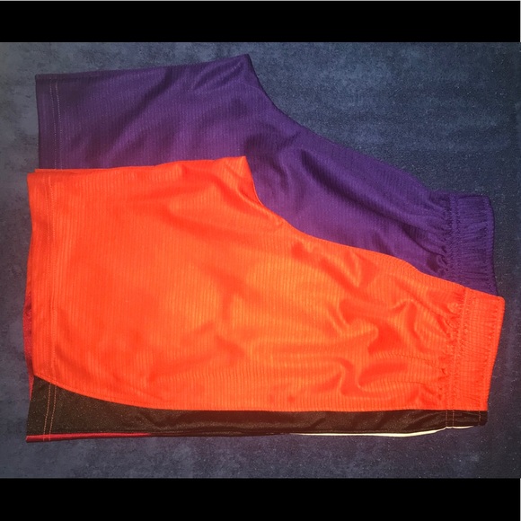 Nike Shorts - Picture 4 of 6